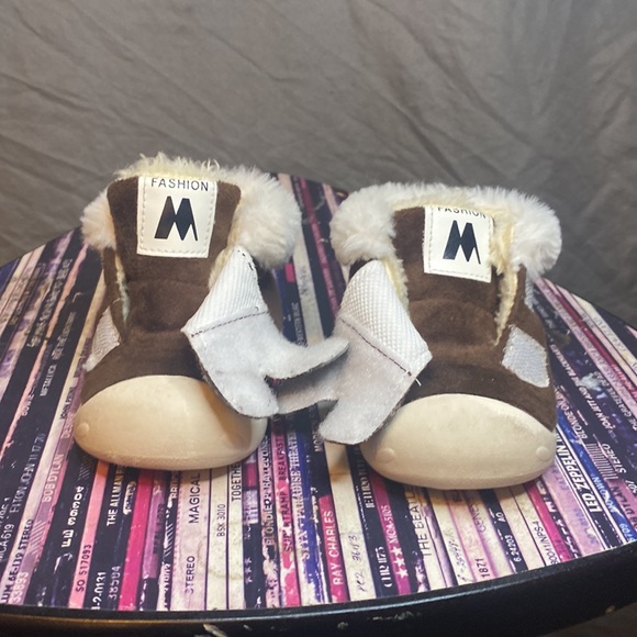 Warm baby moccasins - Picture 2 of 5